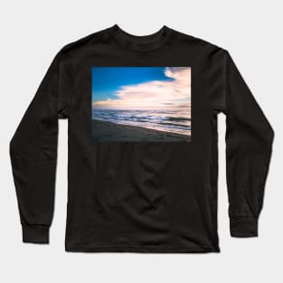 Cold Day at the Beach, New-Brunswick Canada V2 Long Sleeve T-Shirt